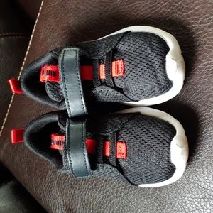 EUC child size 6 puma shoes